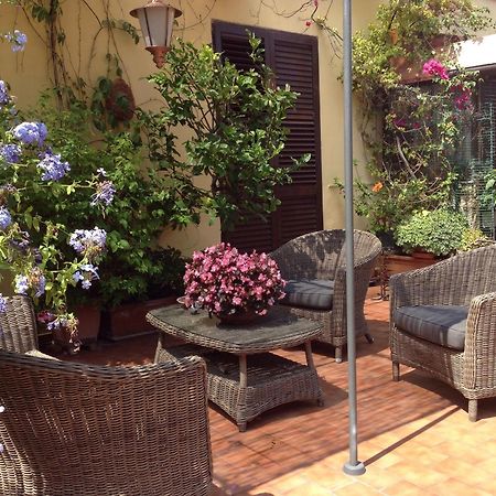 Terrazza Duomo Bed and Breakfast Napoli Eksteriør billede