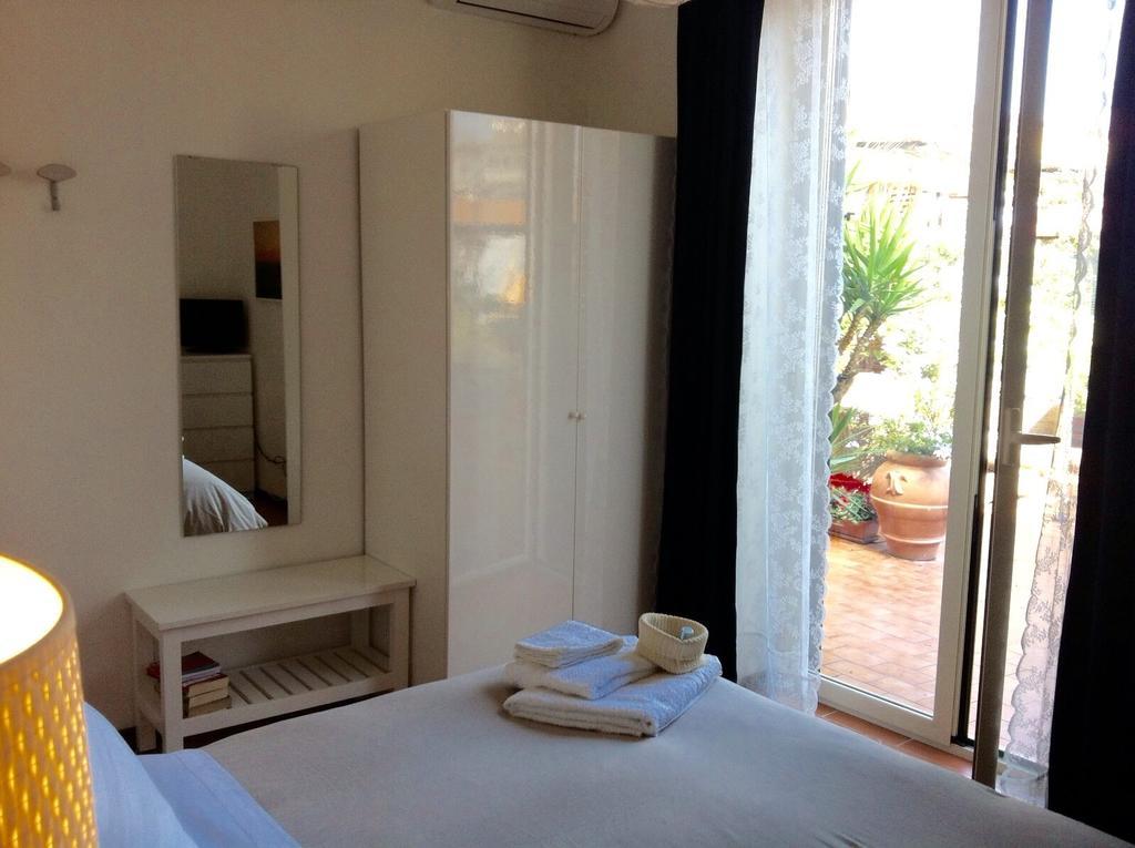 Terrazza Duomo Bed and Breakfast Napoli Eksteriør billede