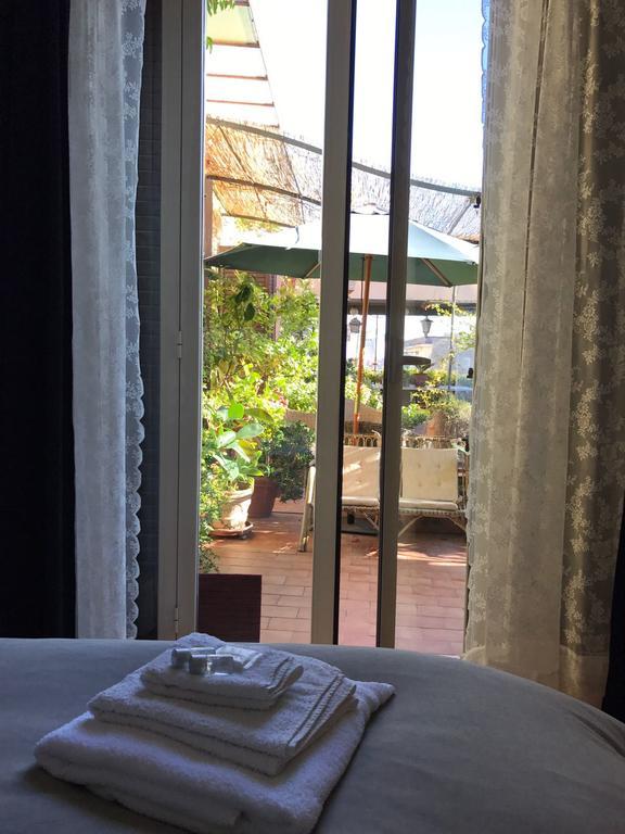 Terrazza Duomo Bed and Breakfast Napoli Eksteriør billede